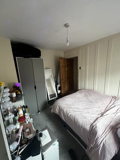 Room for rent  Main Photo