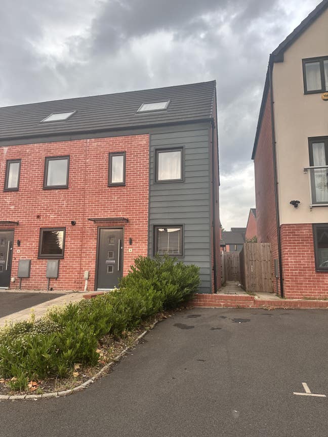 En-suite double room 12 mins walk to NTU and City Main Photo
