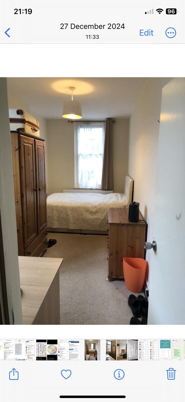 Zone 1 - Large Double Room in 3 bed flat Main Photo