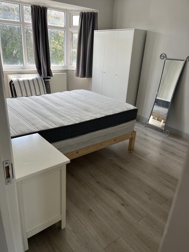 Two rooms to rent on same property  Main Photo