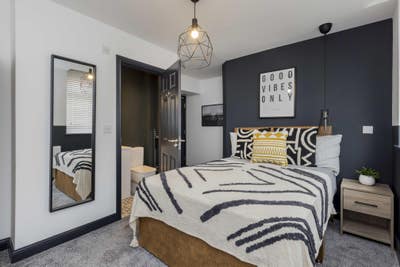 4x Fantastic En-suite Rooms💥Super fast Wi-Fi Main Photo