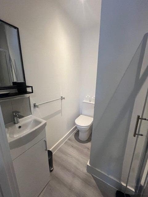 Modern 3-Bedroom, 3-Bathroom HMO Main Photo