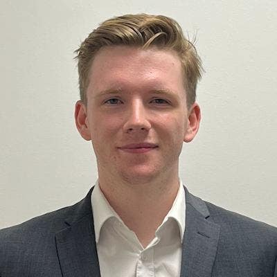 Hi I am starting work in a consulting firm in... Main Photo