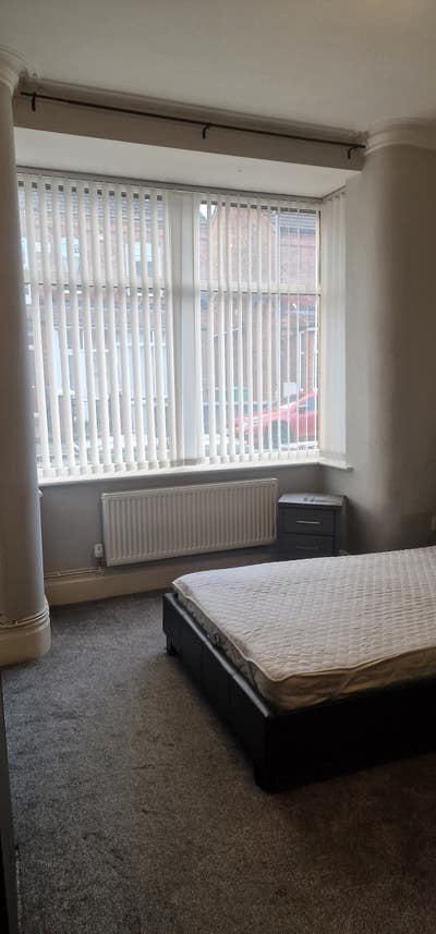 £30 off first month move in - 6 bed @ buxton ave Main Photo