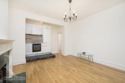 2 Bed Garden Flat - Prime location NW3 Main Photo