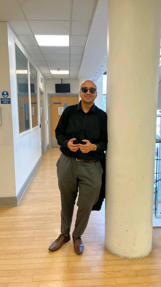 Looking for 3 room to rent. Main Photo