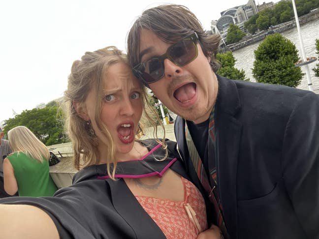 23 year old Female seeks a double room Main Photo