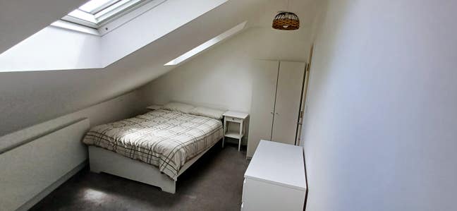All bills included large rooms, 2 rooms available Main Photo