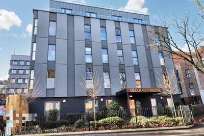 New 1 Bed Apartment in City Centre near UoB Main Photo