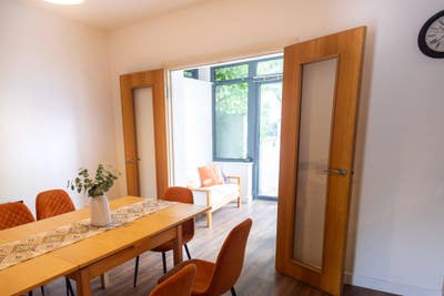  Professional 4 Bed in Gated Community Main Photo
