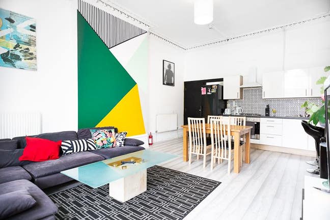 Artist's Flat Main Photo