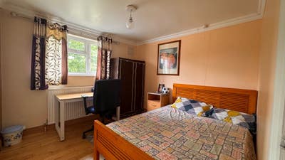 Ensuite Double Room in Cherry Hinton - opp to ARM Main Photo