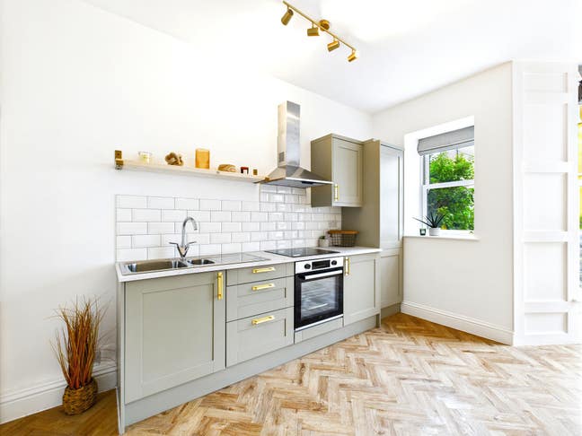 Modern 3-Bed Maisonette Minutes from Swansea City  Main Photo