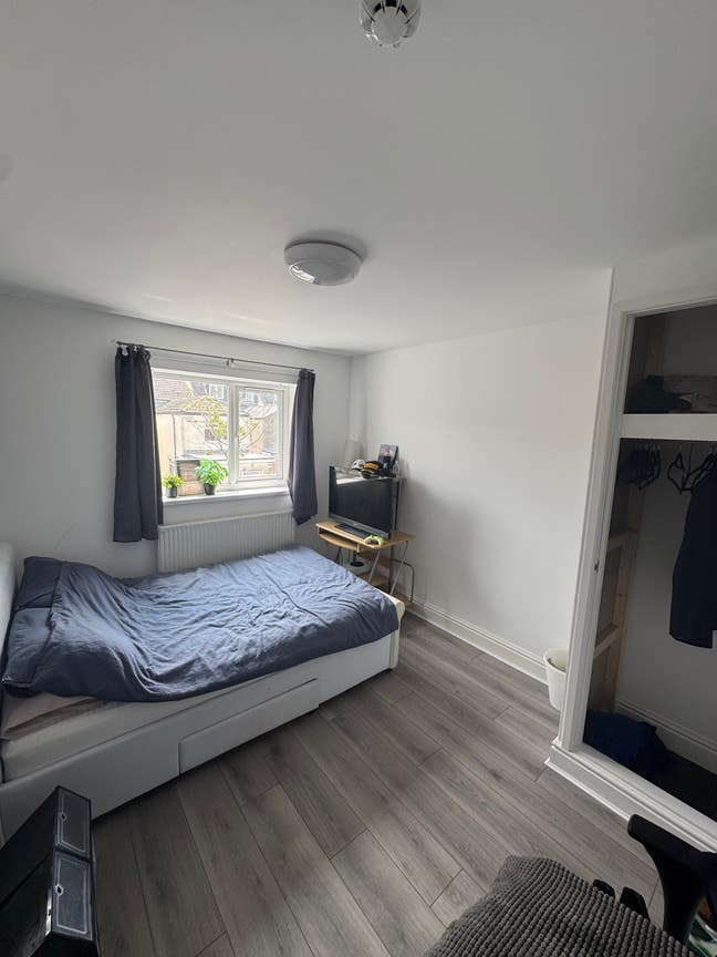 Double room available. 1 Letty Lane Street Main Photo