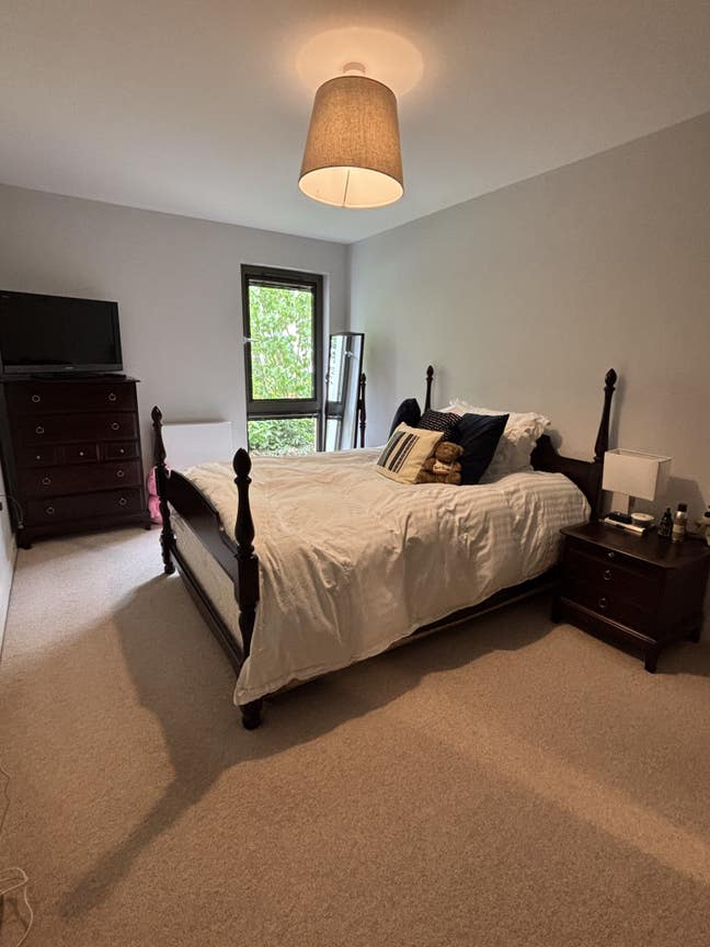 Double room with private bathroom - Wapping Wharf Main Photo