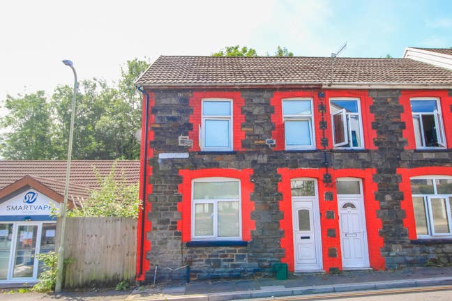 Double Student Room Available October  Main Photo