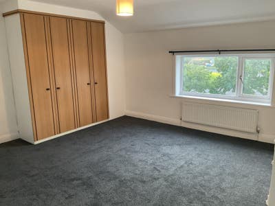 Spacious flat share Main Photo