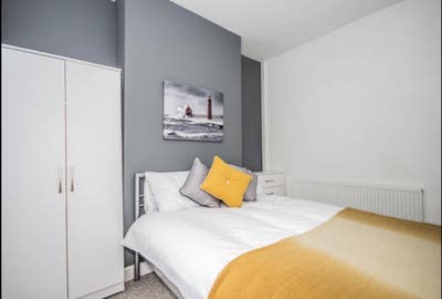 City Centre - Double Bedroom Earlsdon Main Photo