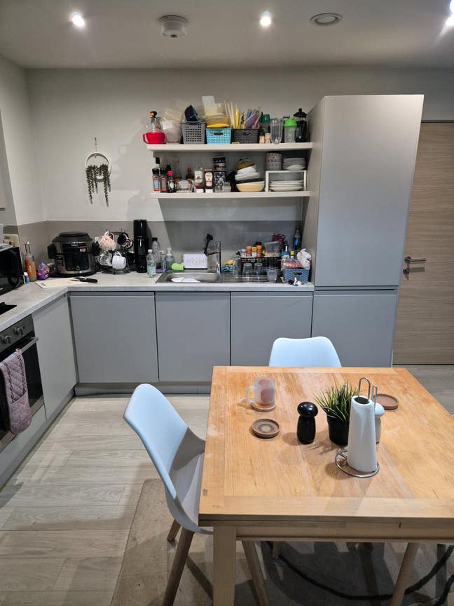 Flatmate needed ASAP for February tenancy Main Photo