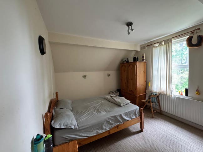 Furnished Double Bedroom For Rent in B16 Main Photo