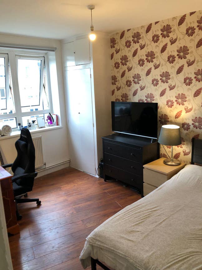 Double Bedroom Available (All Bills Included) Main Photo