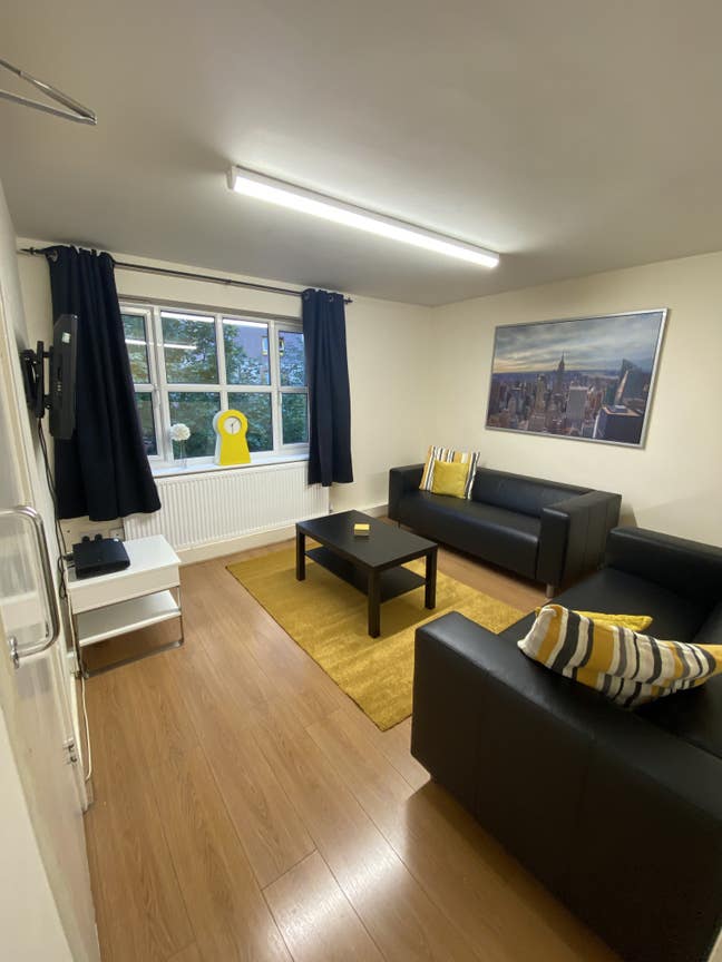 Great 4 Bed Apartment  Main Photo