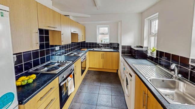 4 Large Rooms remaining with Off Street Parking ! Main Photo