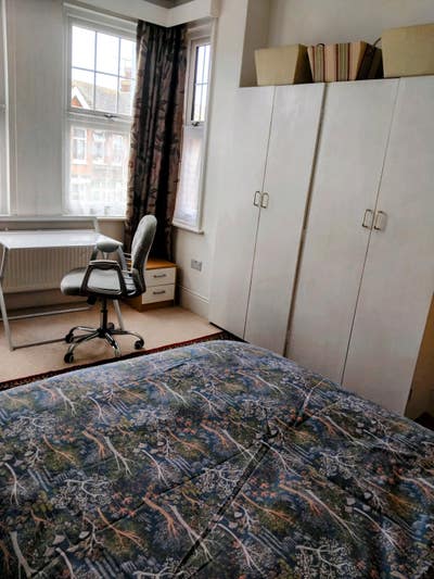 BN22 All bills inc. DOUBLE room single occ Main Photo