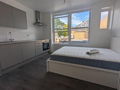 Double Bedroom Kitchenette Palmers Green Main Photo
