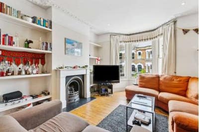 4 Bed house in Clapham Junction available 1st Aug Main Photo