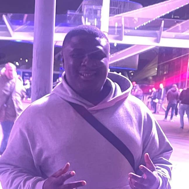 Professional Male seeks a single or double room Main Photo