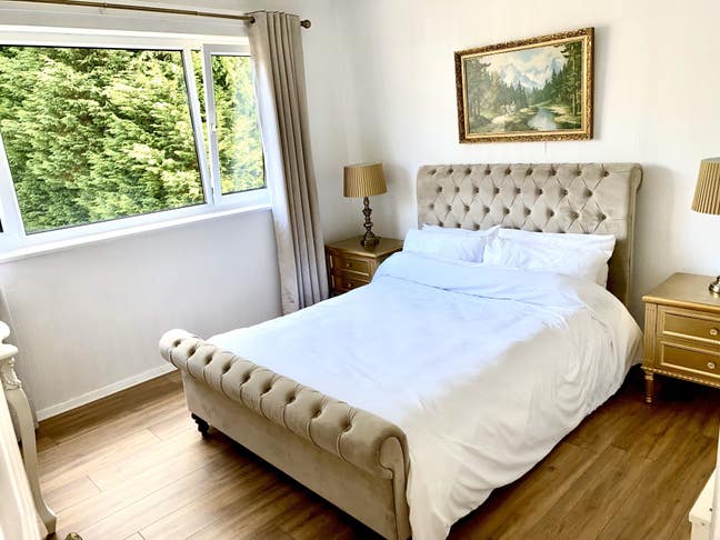 Double room in Bramhall next to the park Main Photo