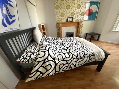 Large Double Bedrooms Available! Main Photo