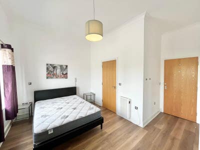 ✨ Spacious Ensuite Room in Prime B1 Location Main Photo