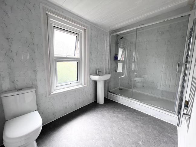Double | Town Centre | Deposit Free Option Main Photo