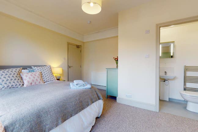 Luxury Ensuite Double bedroom Close to YDH  Main Photo