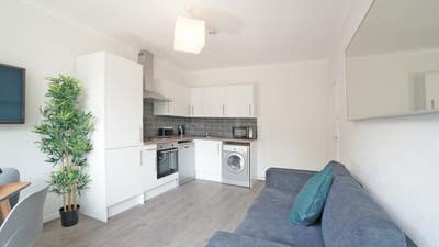 🛋 FEEL HOME,bills incl,balcony,cleaner,TV Main Photo