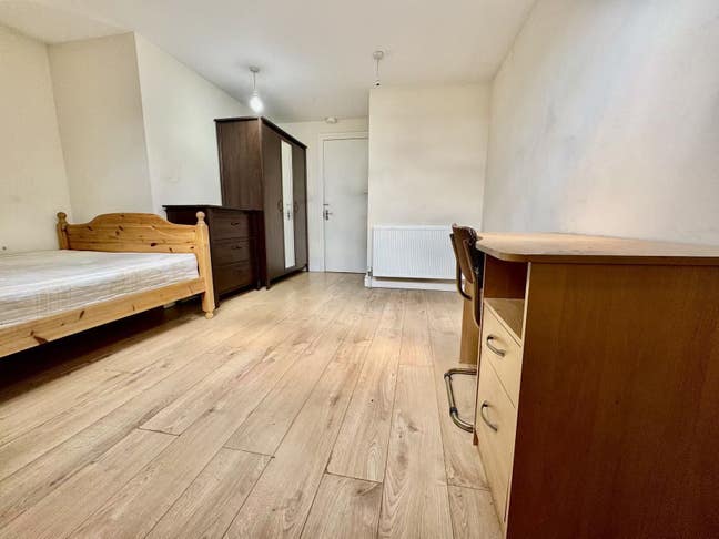 Double room for rent  Main Photo