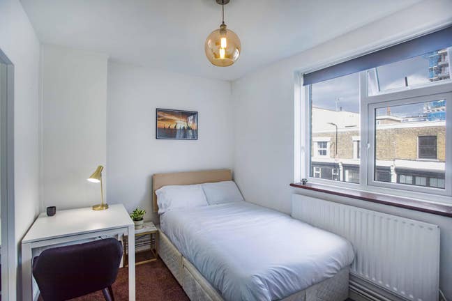 Hoxton Coliving. Terrace. Living room. All incl.  Main Photo