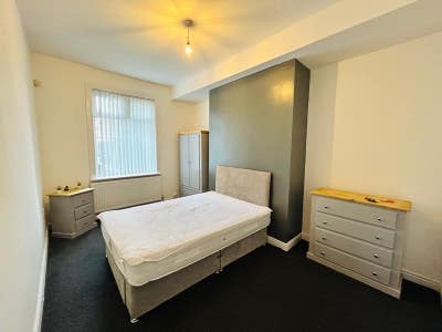 Room to Rent Main Photo