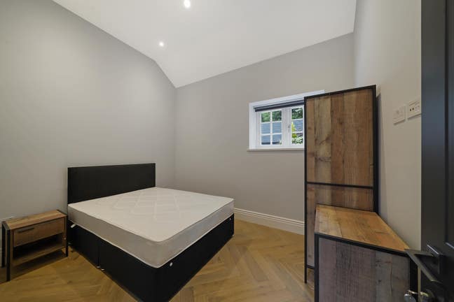 Modern Ensuite Rooms | All Bills Inc | Uxbridge Main Photo