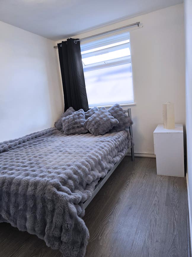 Double Room Leamington Spa Main Photo