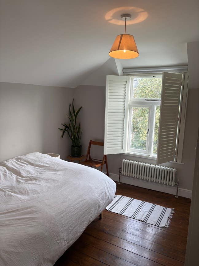 Cosy bright 2BR flat in Stokey / Dalston Main Photo