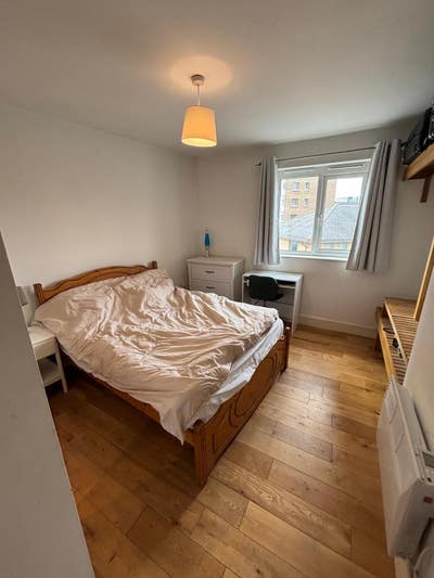 Bright en-suite room in Shadwell, E1 Main Photo