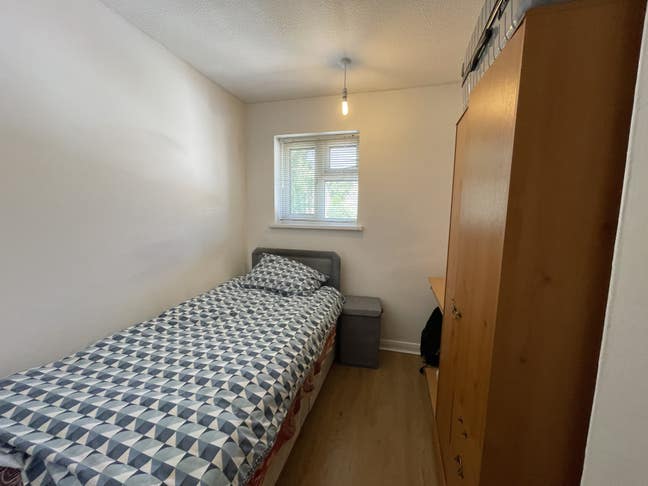 Single Furnished Room with All Bills Included Main Photo