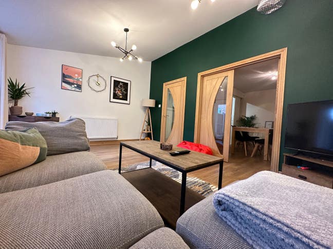 Spacious double room close to the city centre Main Photo