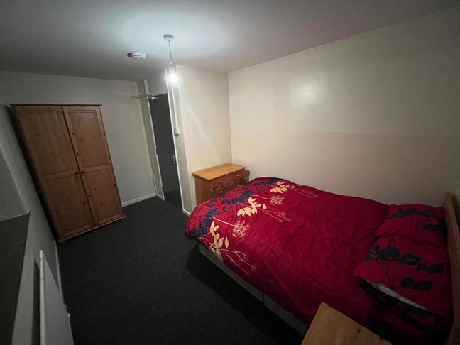 Room Available In Doweries, Rednal, B45 9YD Main Photo