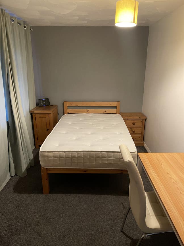 A five bedroom house for rent Main Photo