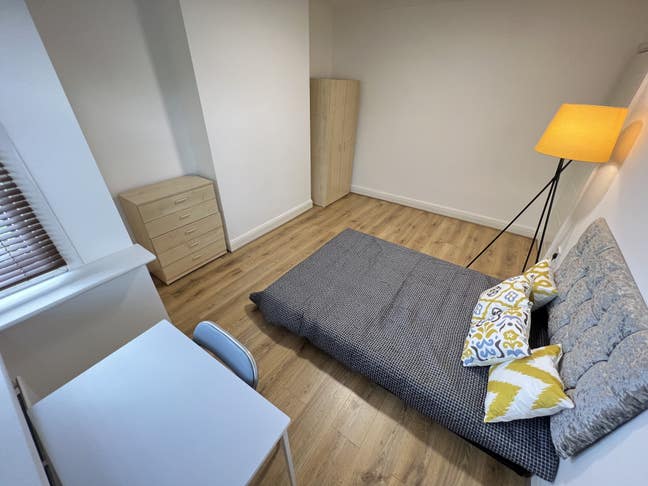 4-Bedroom Flat – Ideal for Students Main Photo