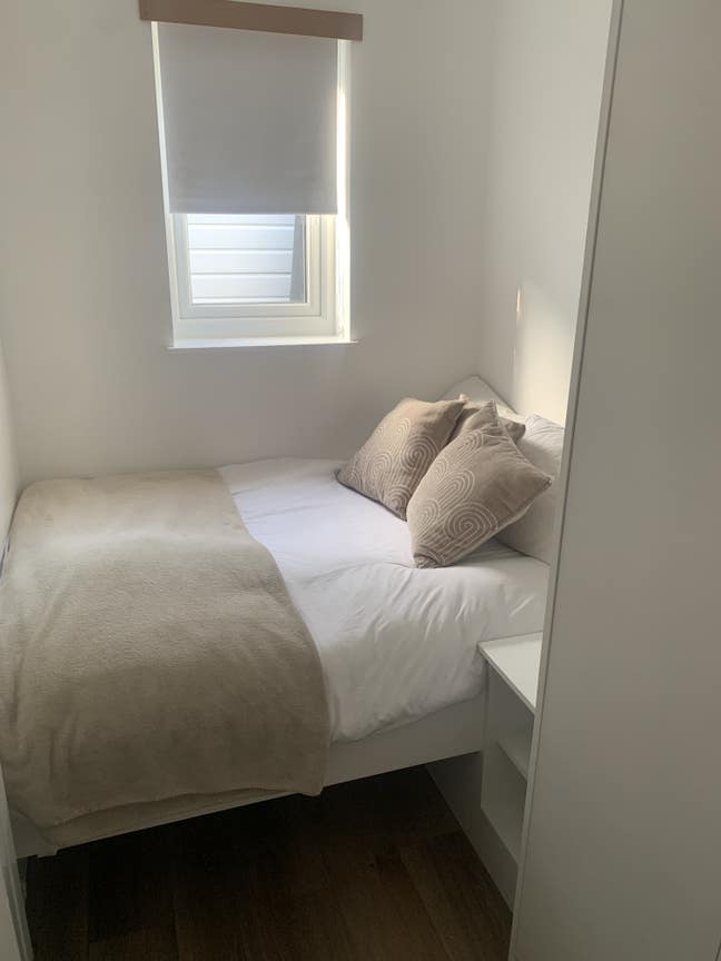 Great room 10 minutes from the Princess Royal Hosp Main Photo